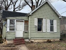 Pre-foreclosure in  S Westmoreland Ave Peoria, IL 61605