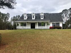  Walker Dr, Jacksons Gap AL