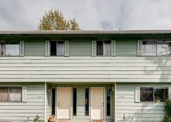Pre-foreclosure in  Ne Barberry Ct Hillsboro, OR 97124