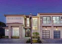 Pre-foreclosure in  Golden Bear Dr Kissimmee, FL 34747