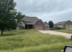 Pre-foreclosure in  S 279th East Ave Coweta, OK 74429
