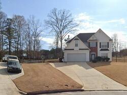 Pre-foreclosure in  Northwind Dr Ellenwood, GA 30294