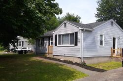 Pre-foreclosure in  LEATHERLEAF CIR Springfield, MA 01109