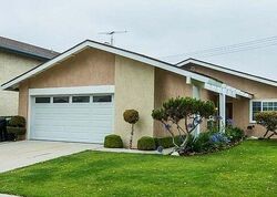 Pre-foreclosure in  E Edgemar Ave Anaheim, CA 92807