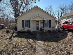 Pre-foreclosure in  Robin St Union, MO 63084