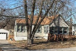 Pre-foreclosure in  S Hardy Ave Independence, MO 64052