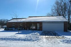 Pre-foreclosure in  Carver Dr Fulton, MO 65251