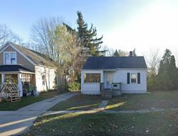 Pre-foreclosure in  Lyon St Port Huron, MI 48060