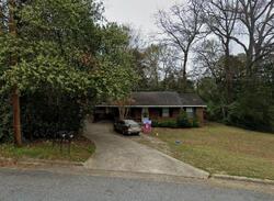 Pre-foreclosure in  Oak Cir Columbus, GA 31907