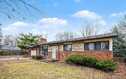 Pre-foreclosure in  Gordon Rd Saint Clair Shores, MI 48081