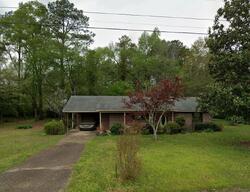 Pre-foreclosure in  Eulie Dr Columbus, MS 39702