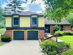 Pre-foreclosure in  Nw Birch Ln Kansas City, MO 64151