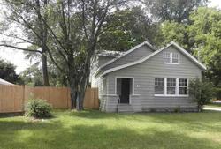 Pre-foreclosure in  FREEMANS BRIDGE RD Schenectady, NY 12302