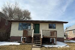 Pre-foreclosure in  9th Ave W Williston, ND 58801
