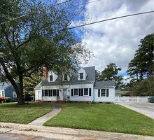  W 21st St, Lumberton NC