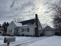 Pre-foreclosure in  Castalia St Fremont, OH 43420