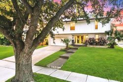 Pre-foreclosure in  Murano Rd New Orleans, LA 70129