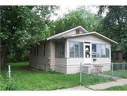 Pre-foreclosure in  W FREMONT ST Peoria, IL 61605