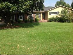 Pre-foreclosure in  Sir Echo Dr Kingsport, TN 37663