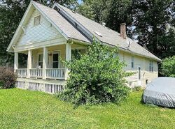 Pre-foreclosure in  Market St East Saint Louis, IL 62207