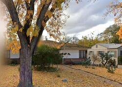 Pre-foreclosure in  Las Flores Ave Modesto, CA 95354