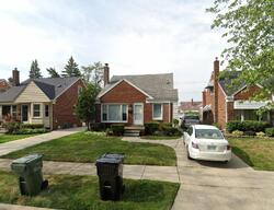Pre-foreclosure in  Anne Ave Allen Park, MI 48101