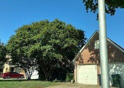 Pre-foreclosure in  Meadowside Trl Arlington, TX 76017