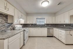 Pre-foreclosure in  Swiss St Arlington, TX 76010