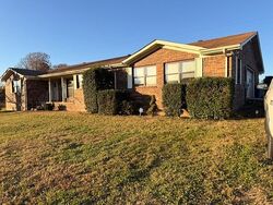 Pre-foreclosure in  Oakdale Rd Westmoreland, TN 37186