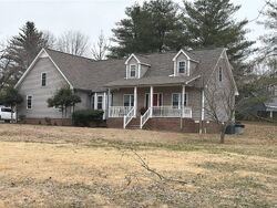 Pre-foreclosure in  S Wrights Ln Gallatin, TN 37066