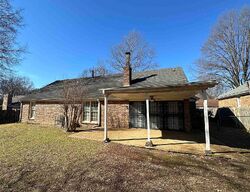 Pre-foreclosure in  Chesapeake Way Memphis, TN 38125