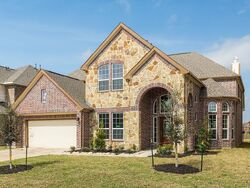 Pre-foreclosure in  Clear Diamond Dr Rosharon, TX 77583