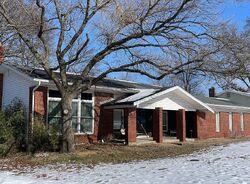 Pre-foreclosure in  Northwinds Dr Saint Louis, MO 63146