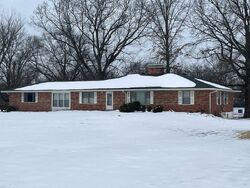 Pre-foreclosure in  Gimlin Pl Saint Louis, MO 63138