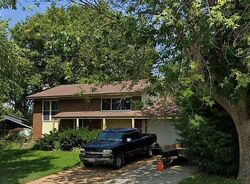 Pre-foreclosure in  Ville Gloria Ln Hazelwood, MO 63042