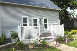 Pre-foreclosure in  E Broadway St Argenta, IL 62501