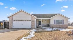 Pre-foreclosure in  Brookside Glen Dr Sherman, IL 62684