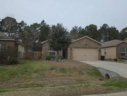 Pre-foreclosure in  Pine Landing Dr Houston, TX 77088