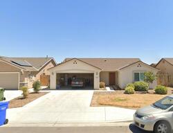 Pre-foreclosure in  Tulip Cir Dinuba, CA 93618