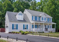 Pre-foreclosure in  Misty Spring Pl Midlothian, VA 23112
