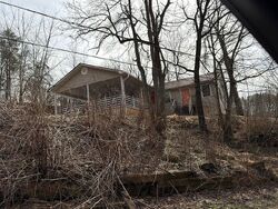 Pre-foreclosure in  Chestnut St Vinton, VA 24179