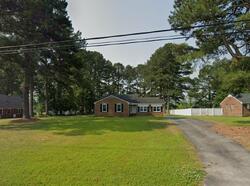 Pre-foreclosure in  Country Club Rd Courtland, VA 23837