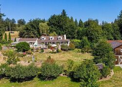 Pre-foreclosure in  Old 99 N Stanwood, WA 98292