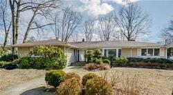 Pre-foreclosure in  COUNTRY RIDGE DR Port Chester, NY 10573