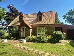 Pre-foreclosure in  W Butternut St Abbotsford, WI 54405