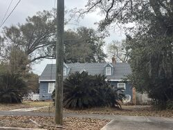  Daniels St, Marianna FL