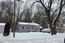 Pre-foreclosure in  BEDFORD ST Portage, MI 49002