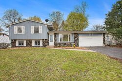 Pre-foreclosure in  Aberdeen St Ne Grand Rapids, MI 49505