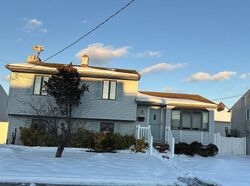 Pre-foreclosure in  N Cambridge Ave Ventnor City, NJ 08406