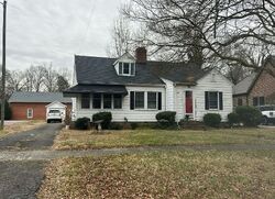 Pre-foreclosure Listing in E 1st St LOWELL, NC 28098
